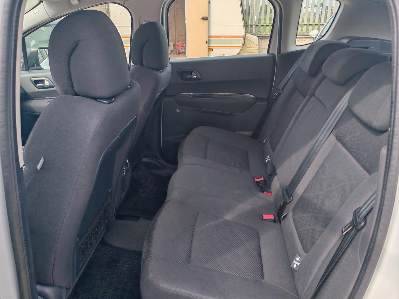 Peugeot 3008 1.6 HDi 112CV Business