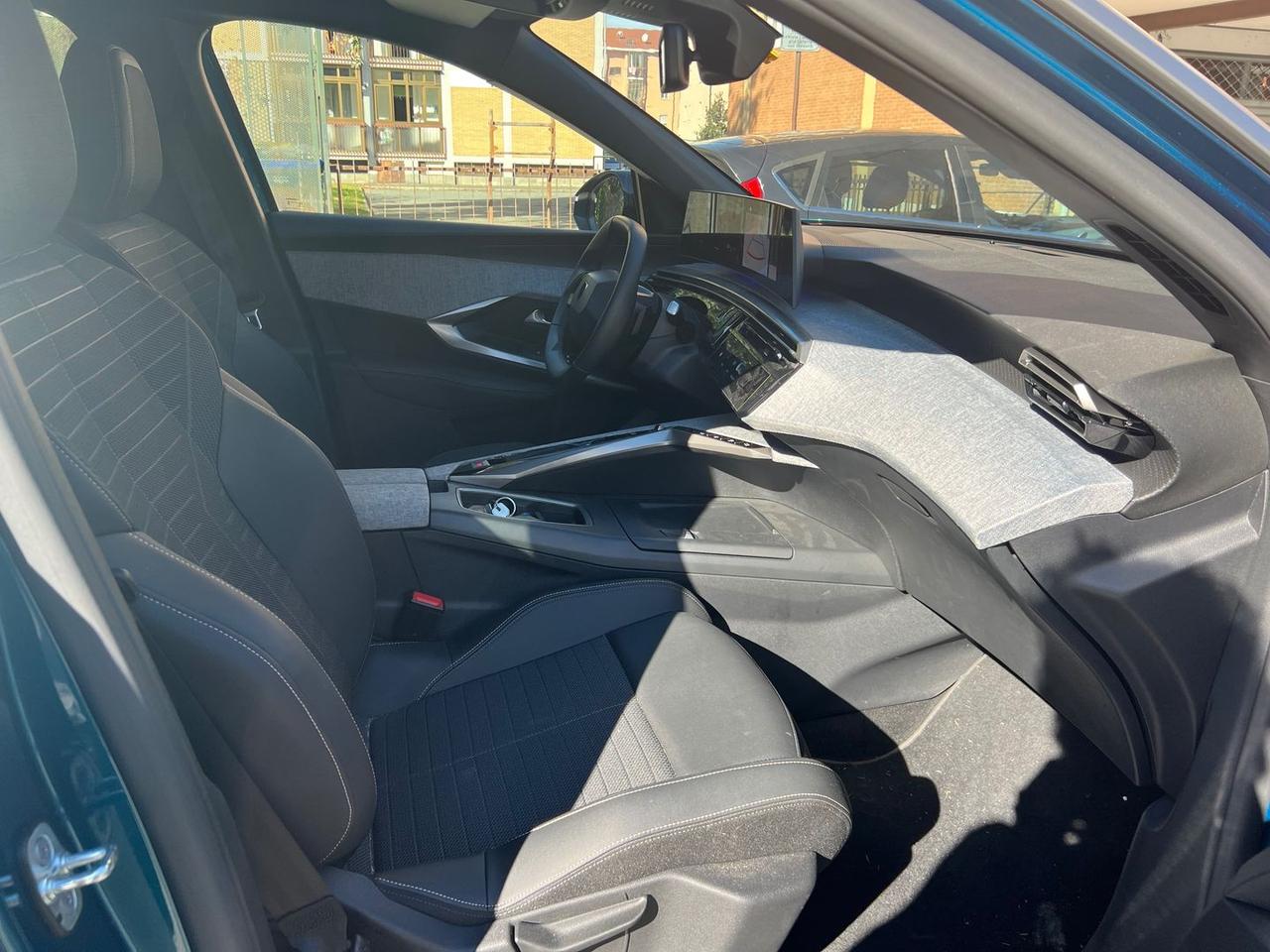 Peugeot 3008 Allure 1.2 136/145 MHEV #7449