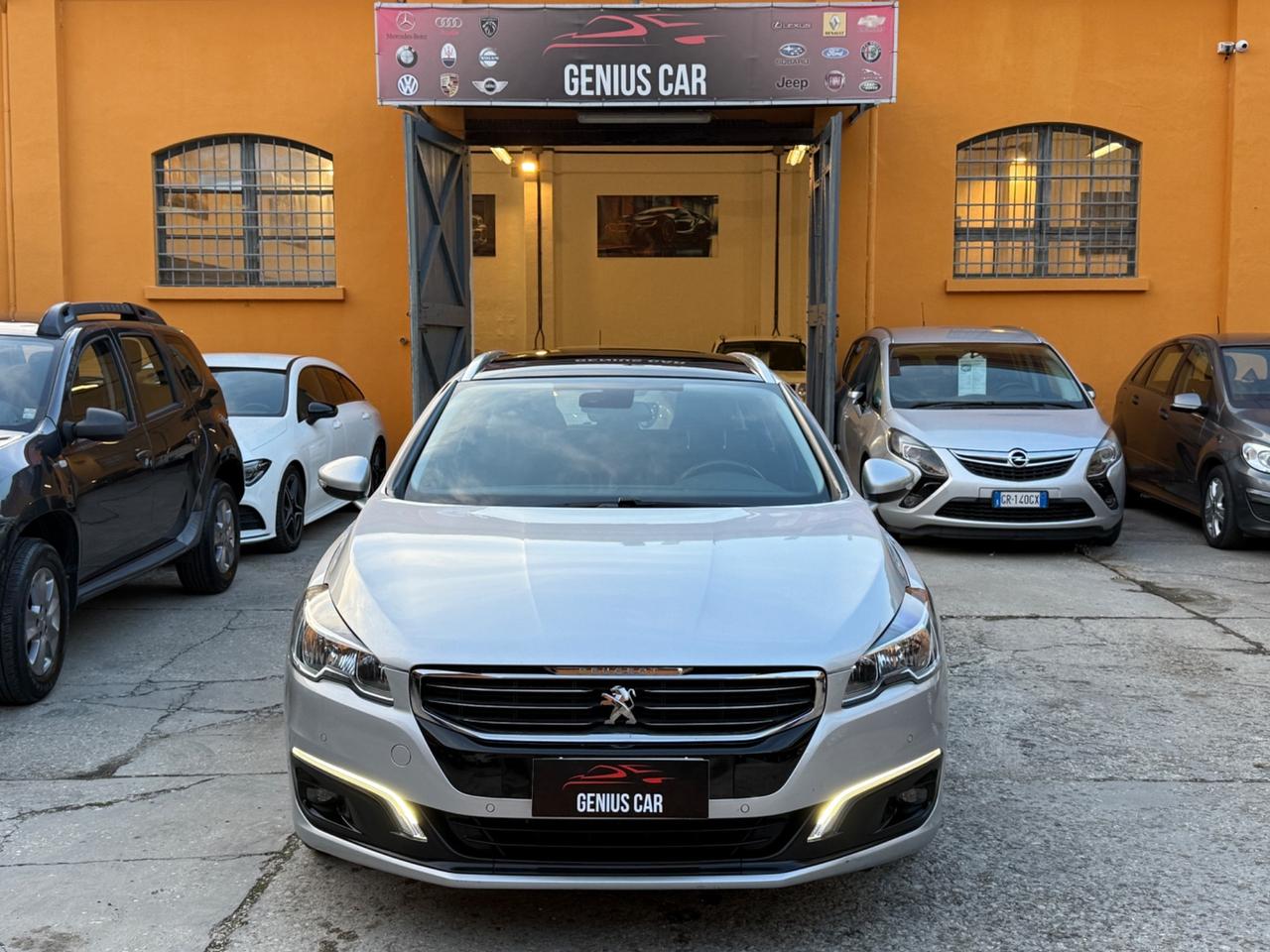 Peugeot 508 BlueHDi 180 EAT6 S&S SW Allure