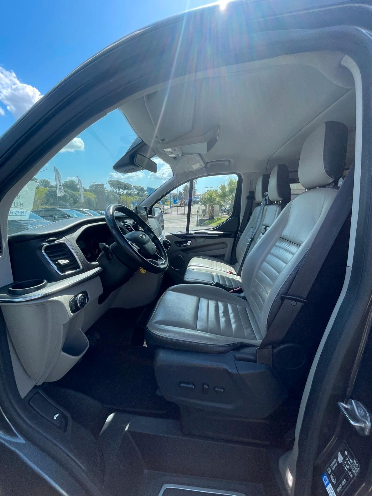 Ford Tourneo Custom 310 2.0 TDCi 170CV PL Titanium