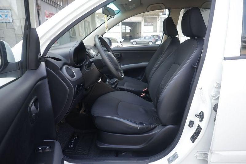 Hyundai i10 Hyundai i10 1.1 Like bluedrive Gpl 51KW ANNO 2012