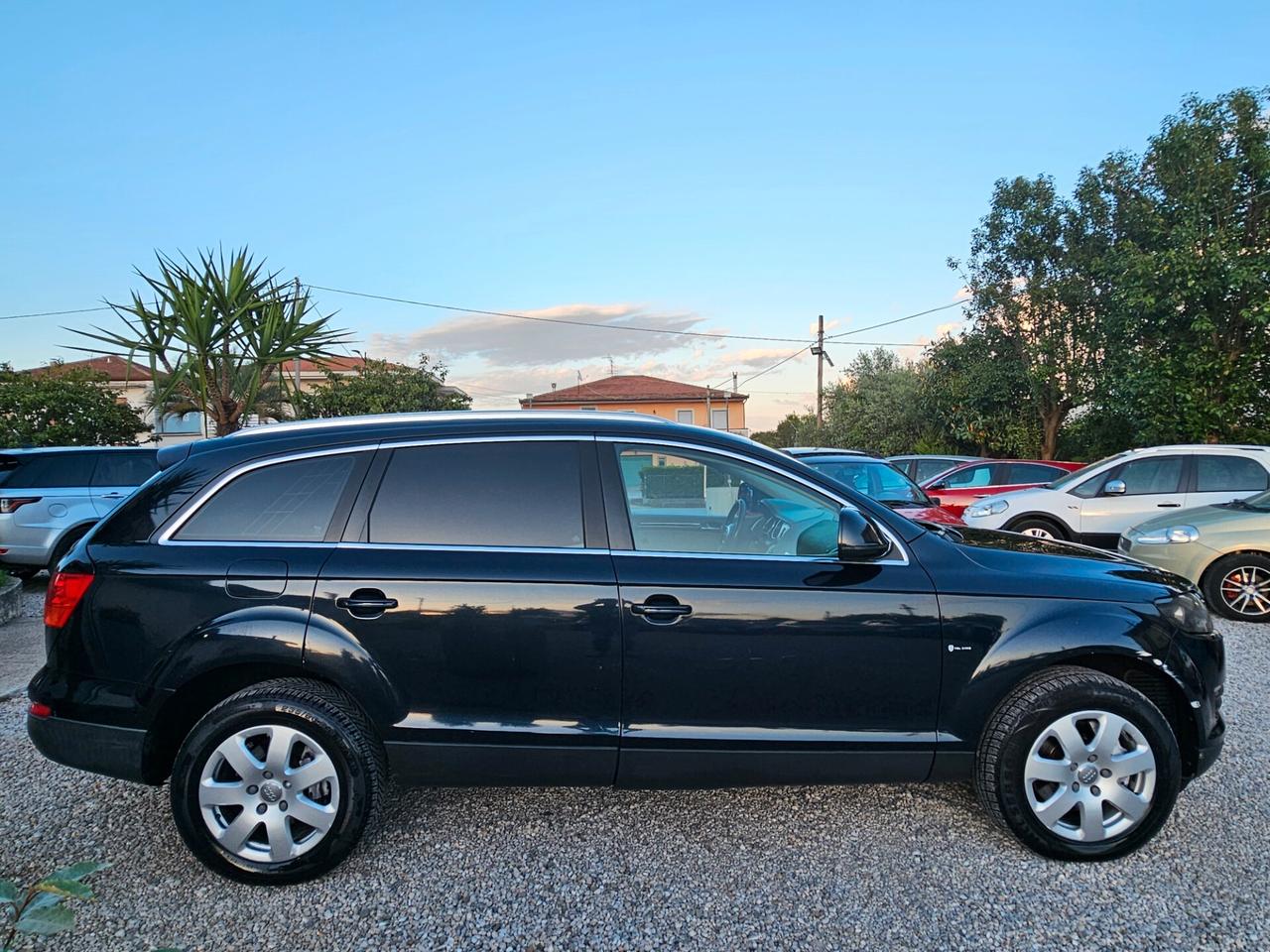 Audi Q7 3.0 V6 TDI 233CV quattro tiptronic