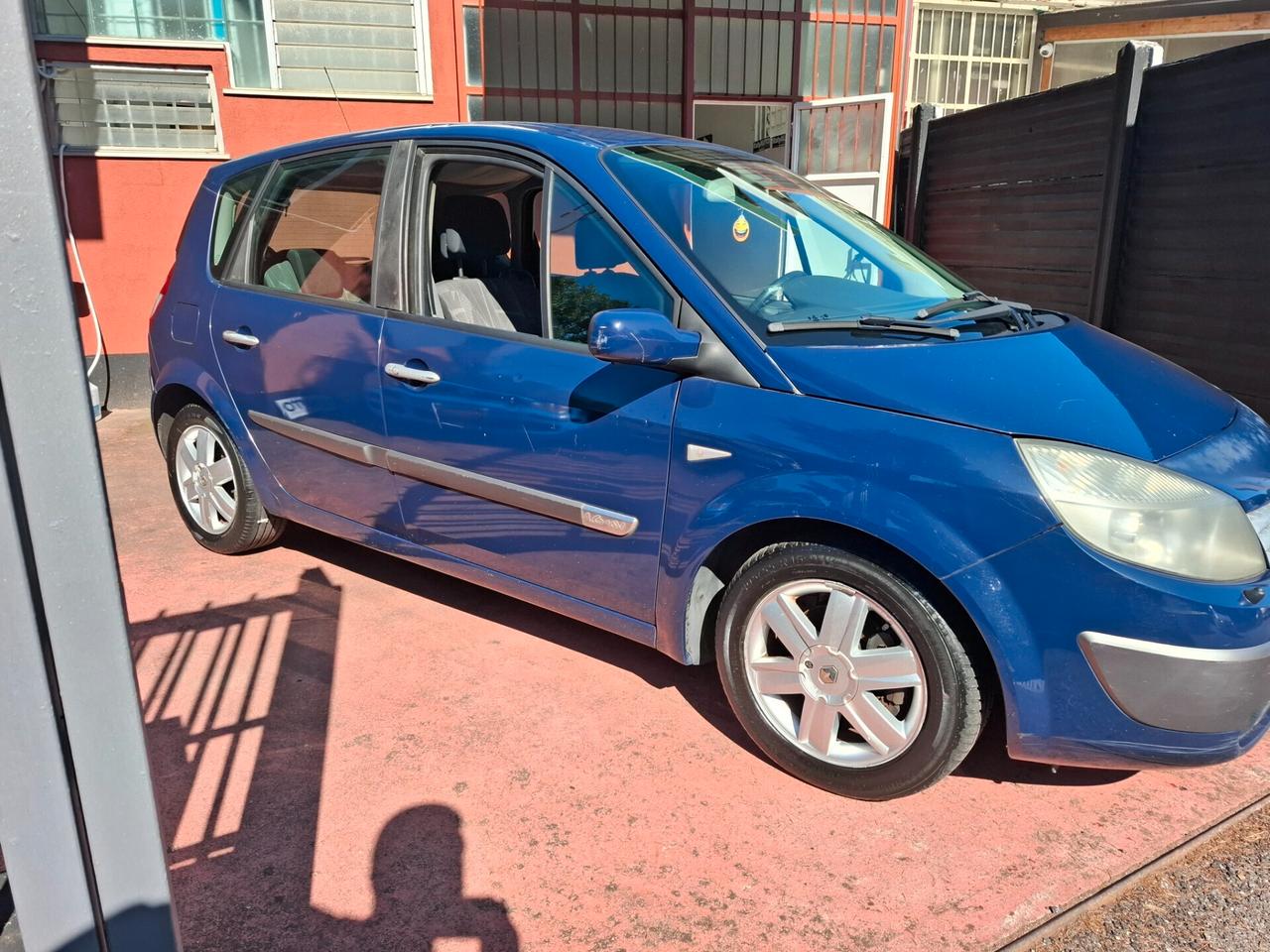 Renault Scenic Scénic 1.6 16V Confort Authentique