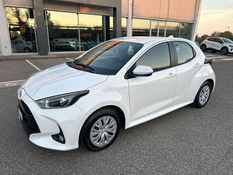Toyota Yaris Yaris 1.0 5 porte Active IVA ESPOSTA COMPRESA GARANZIA FINO AL 2033