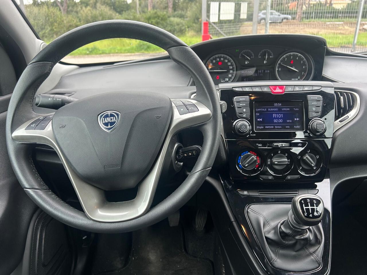 Lancia Ypsilon 1.0 FireFly 5 porte S&S Hybrid Ecochic Gold