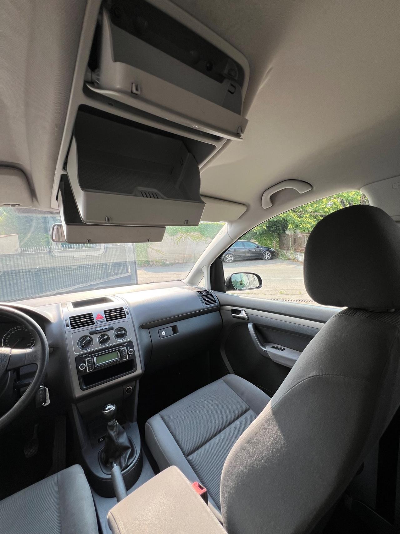 Volkswagen Touran 1.6 Trendline Bifuel GPL RINNOVATO