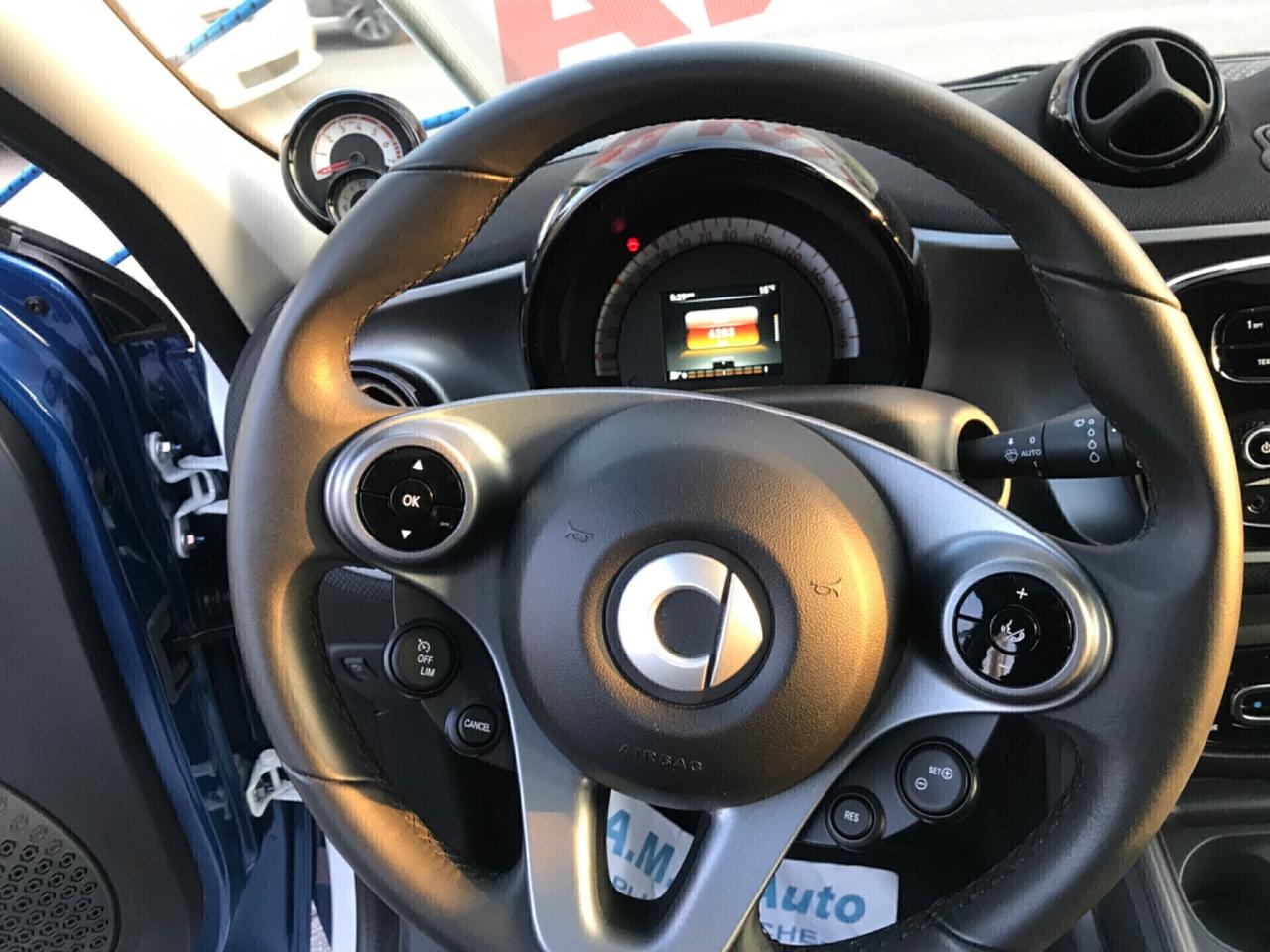 Smart ForFour 70 1.0 twinamic Passion km 6 mila par al nuovo
