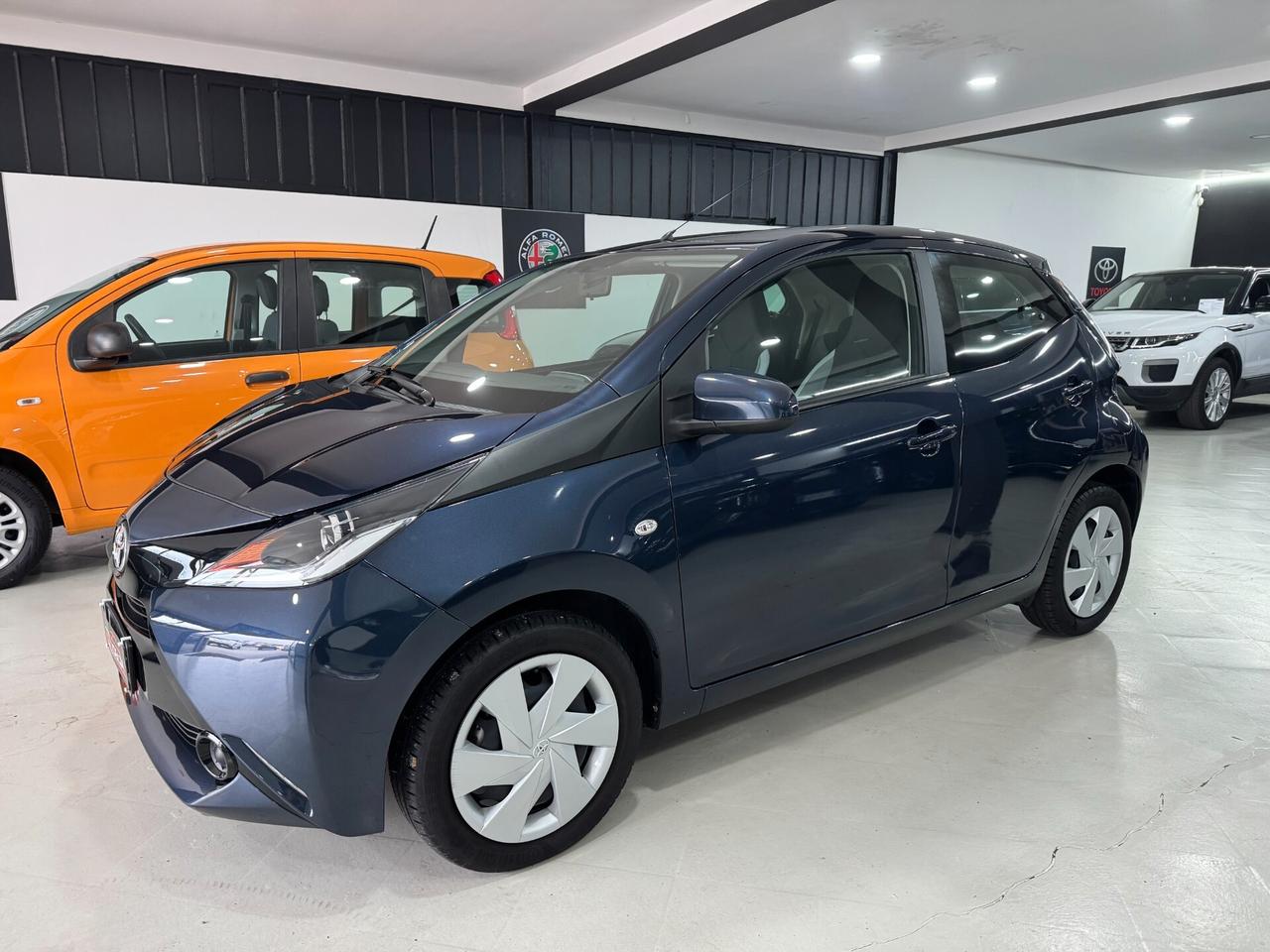 Toyota Aygo 1.0 VVT-i 69 CV 5 porte x-wave
