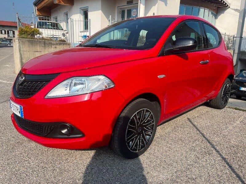 Lancia Ypsilon Ypsilon 1.0 FireFly 5 porte S&S Hybrid Platino