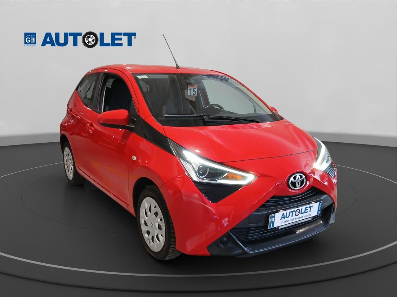 Toyota Aygo Connect 1.0 VVT-i 72 CV 5 porte x-play
