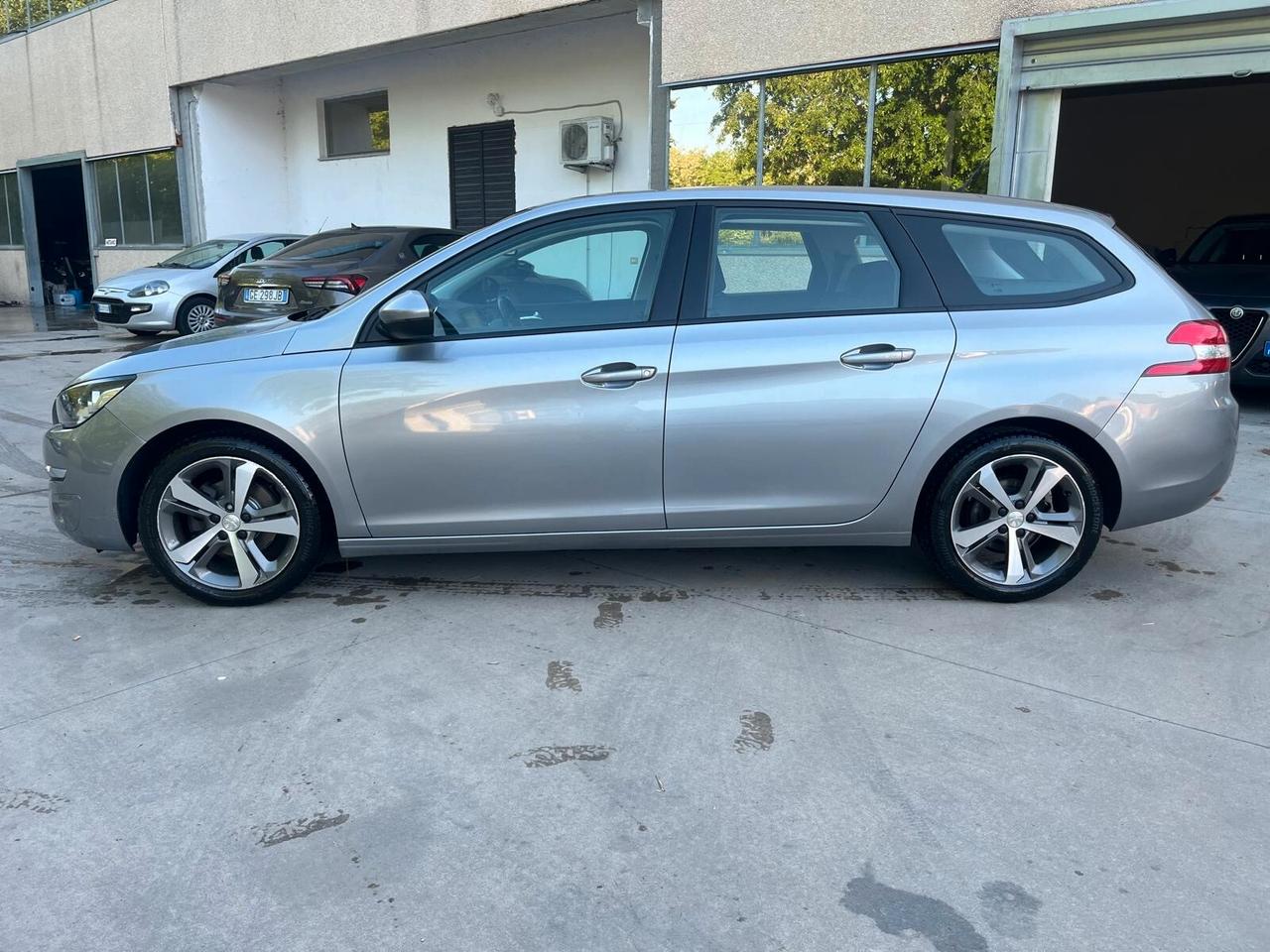 PEUGEOT 308 GT LINE