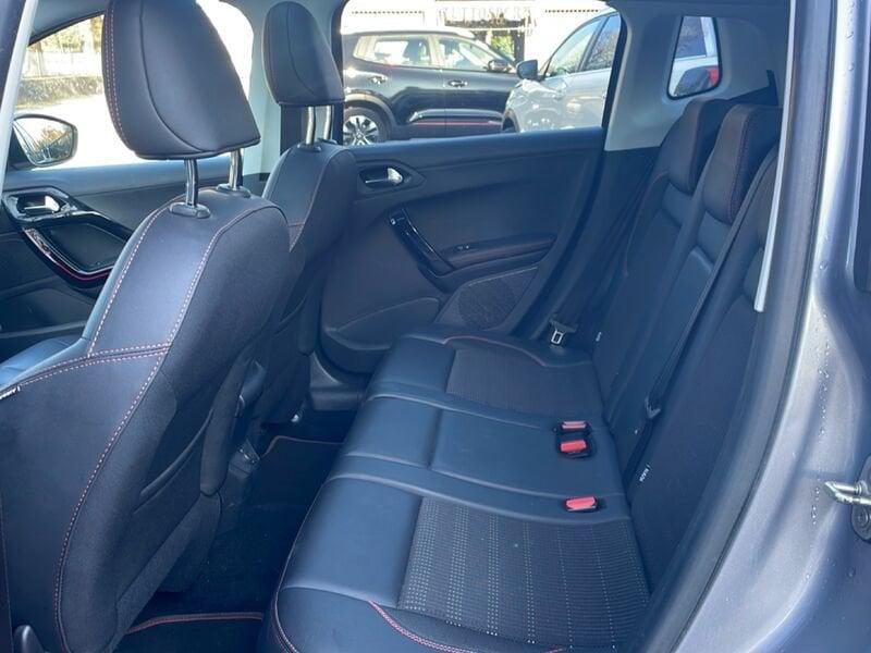 Peugeot 2008 BlueHDi 100 S&S Black Matt