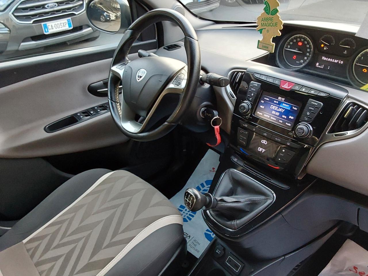 Lancia Ypsilon 0.9 TwinAir 85 CV Metano Ecochic Gold