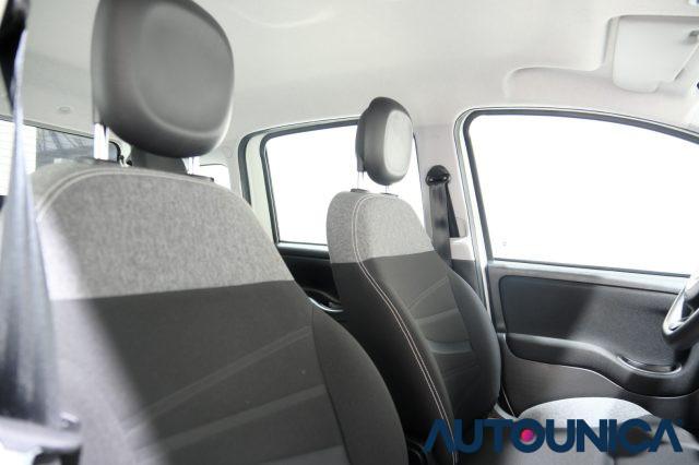 FIAT Panda 1.0 FIREFLY S&S HYBRID CITY CROSS NEOPATENTATI