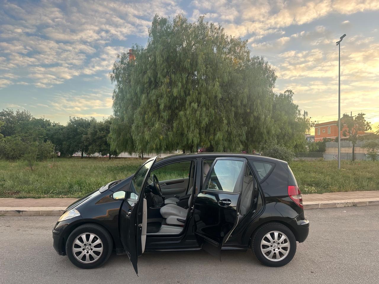 MERCEDES CLASSE A 180 DIESEL - SOLO 180 MILA KM