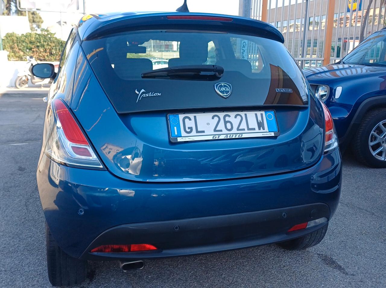 Lancia Ypsilon 1.0 FireFly 5 porte S&S Hybrid Gold
