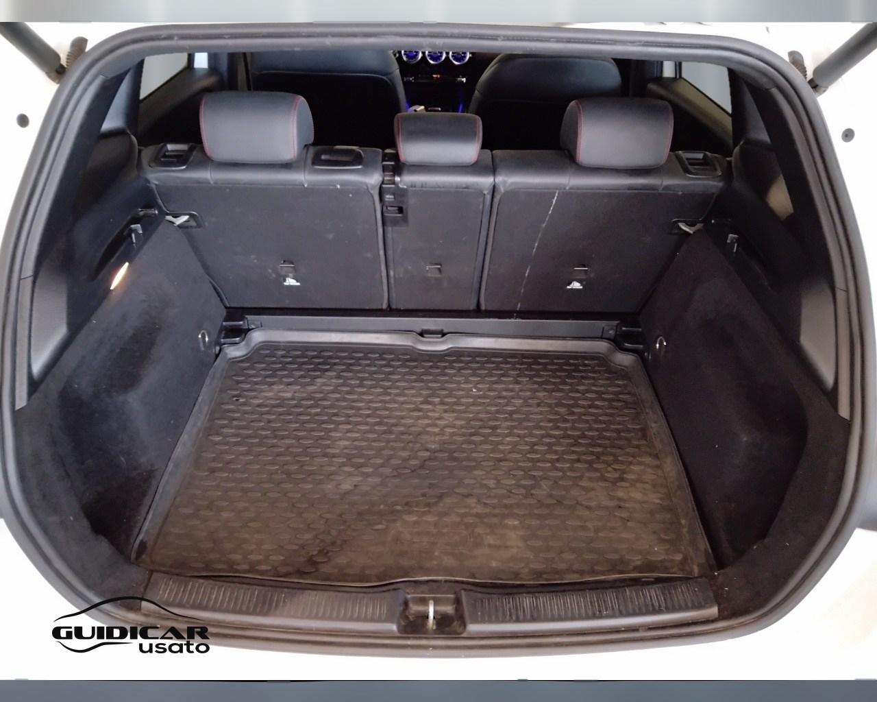 Mercedes-Benz Classe B - W247 2023 - B 180 d AMG Line Advanced Plus auto