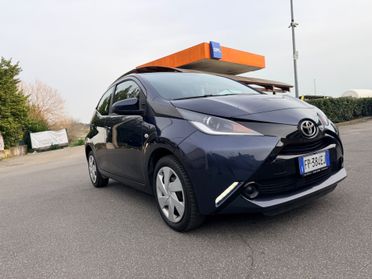 Toyota Aygo 1.0 VVT-i 69 CV 5 porte x-play