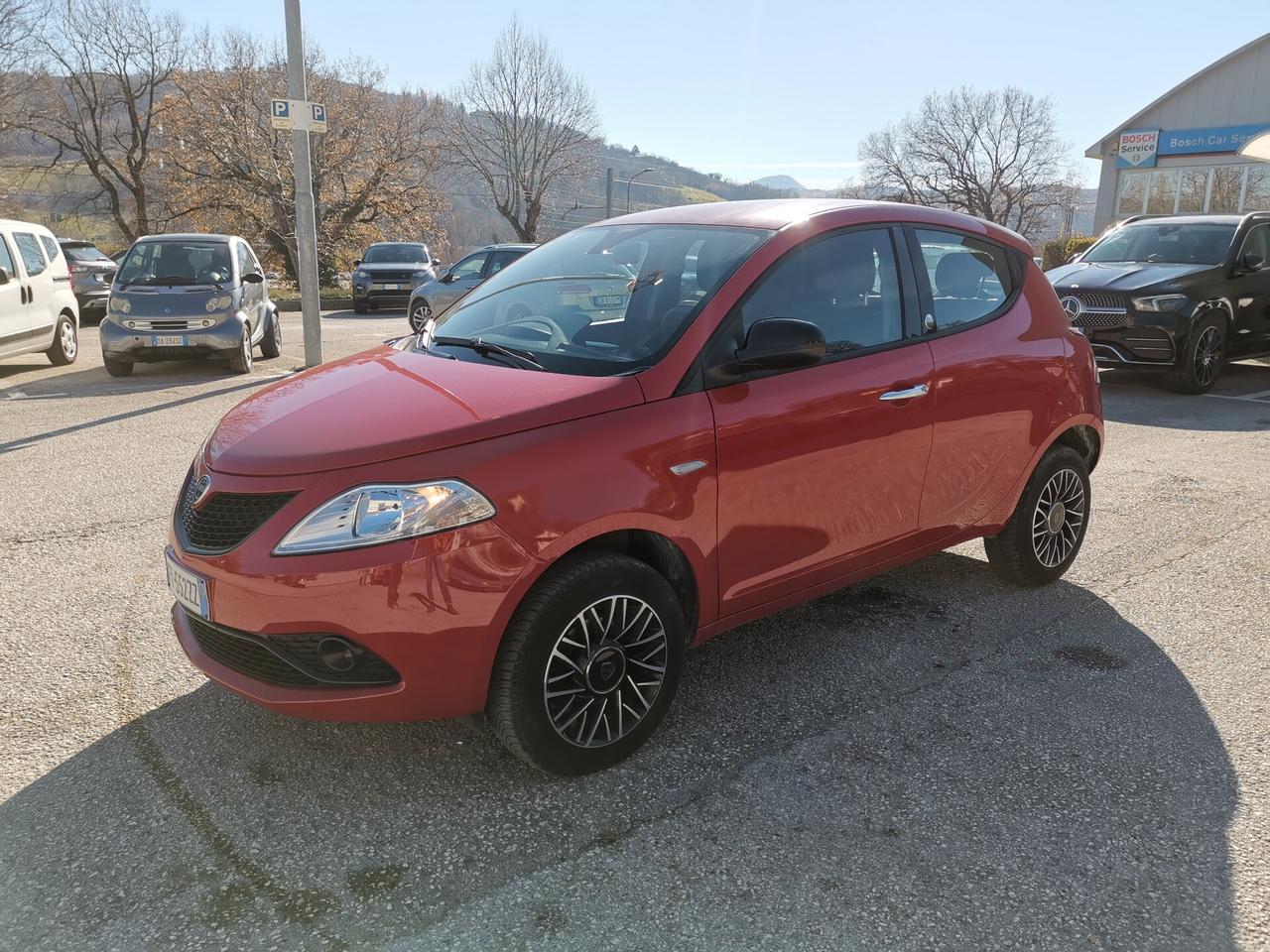 Lancia Ypsilon 0.9 TwinAir 85 CV 5 porte Metano Ecochic Gold