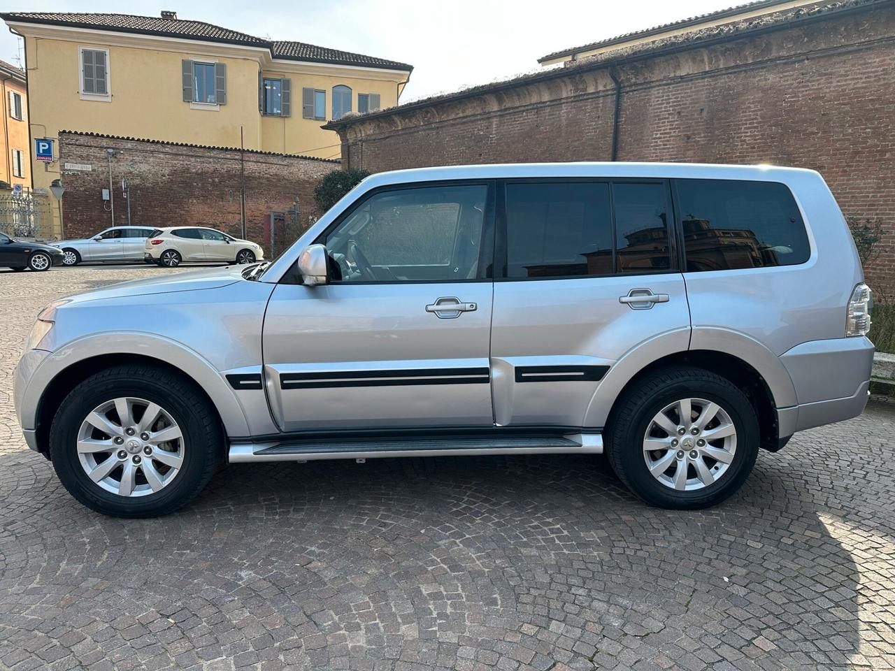 Mitsubishi Pajero 3.2 DI-D 16V 5p. Intense AUTOCARRO 5 POSTI