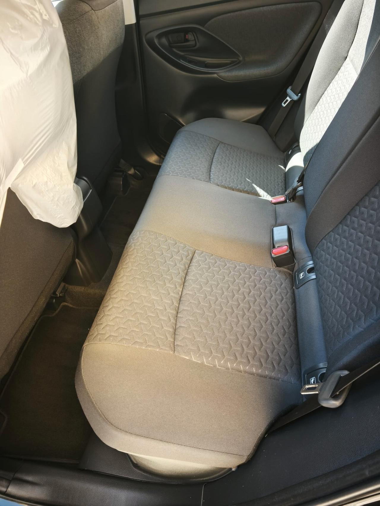 Toyota Yaris Cross 1.5 Hybrid 5p. E-CVT AWD-i Business