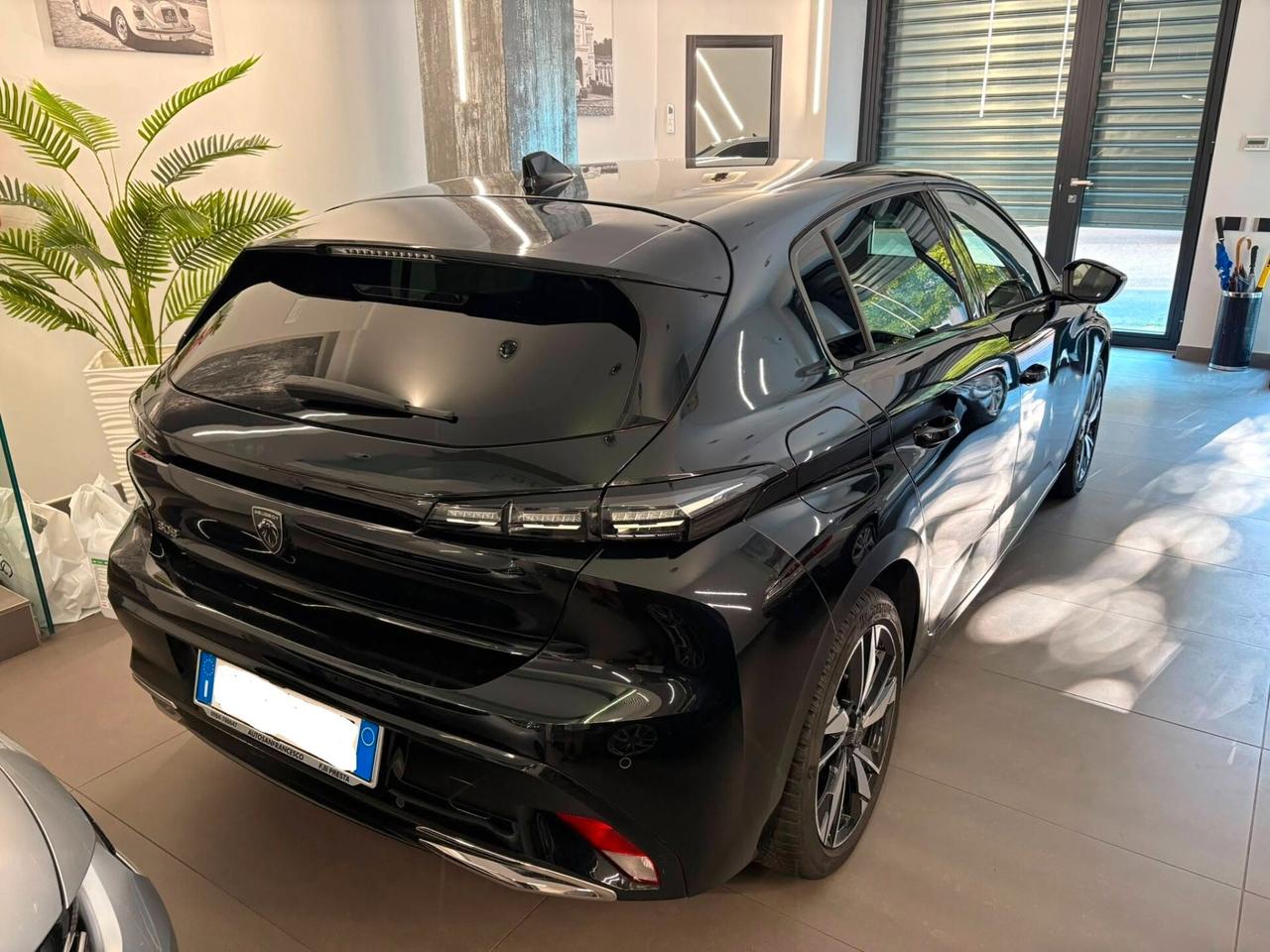 Peugeot 308 1.5 EAT8 Allure 130cv - 2023