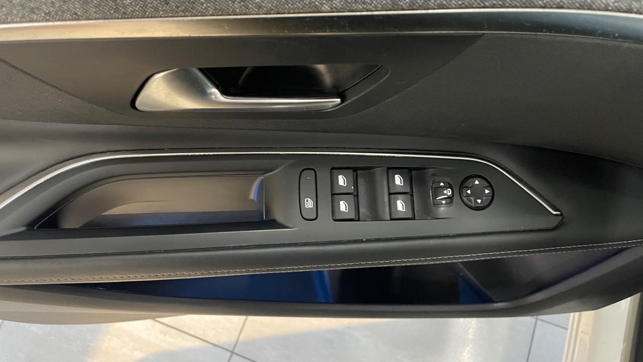 Peugeot 3008 BlueHDi 120 EAT6 S&S Allure