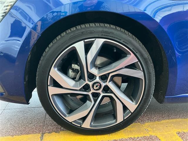 RENAULT Megane Sporter 1.6 E-TECH Plug-in Hybrid RS Line A