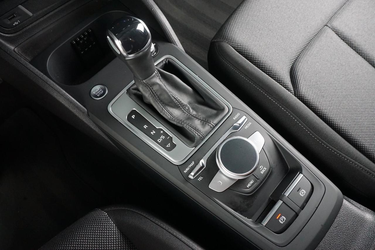 Audi Q2 35 TFSI S tronic S line Identity Black