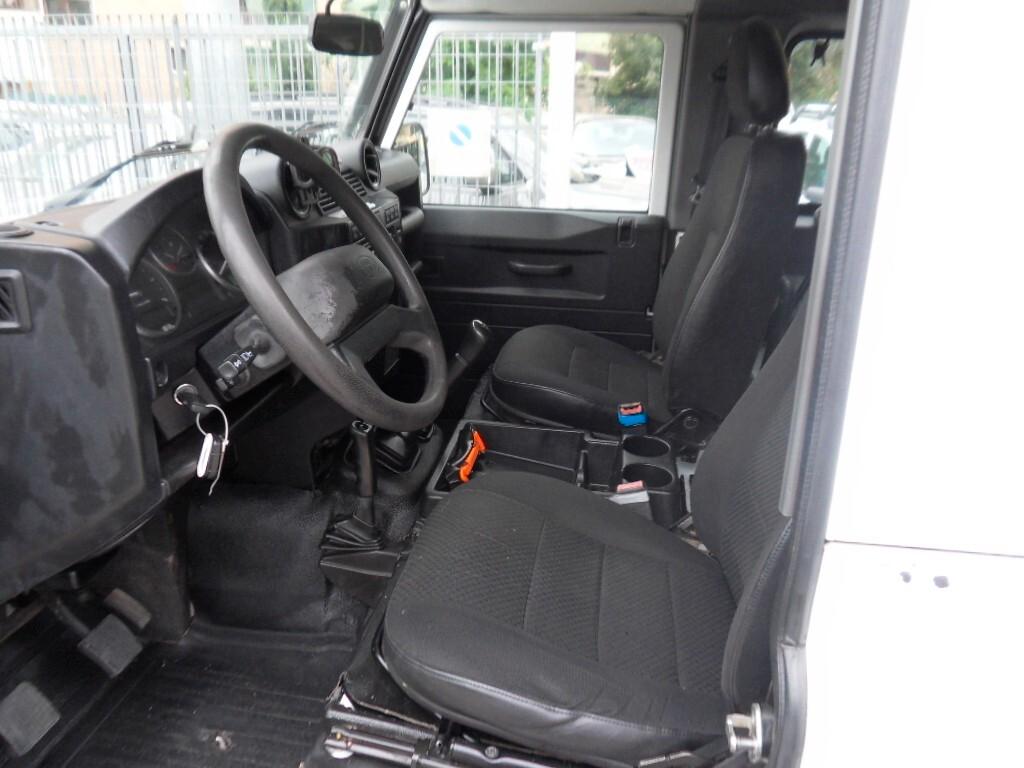 Land Rover Defender 90 2.2 TD4 Station Wagon N1