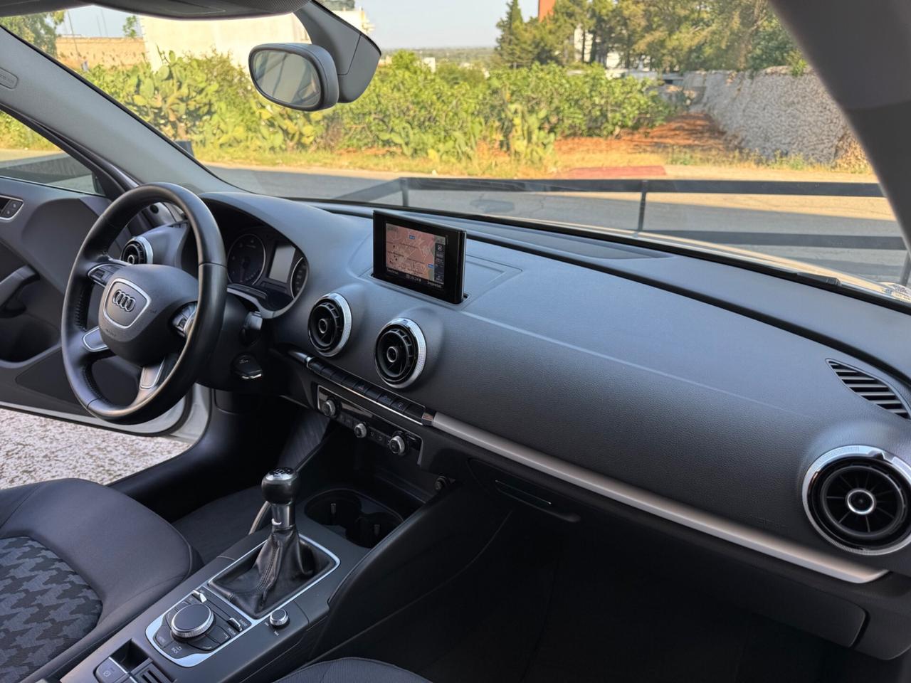 Audi A3 SPB 1.6 TDI Admired - CERCHI 18 - 2015