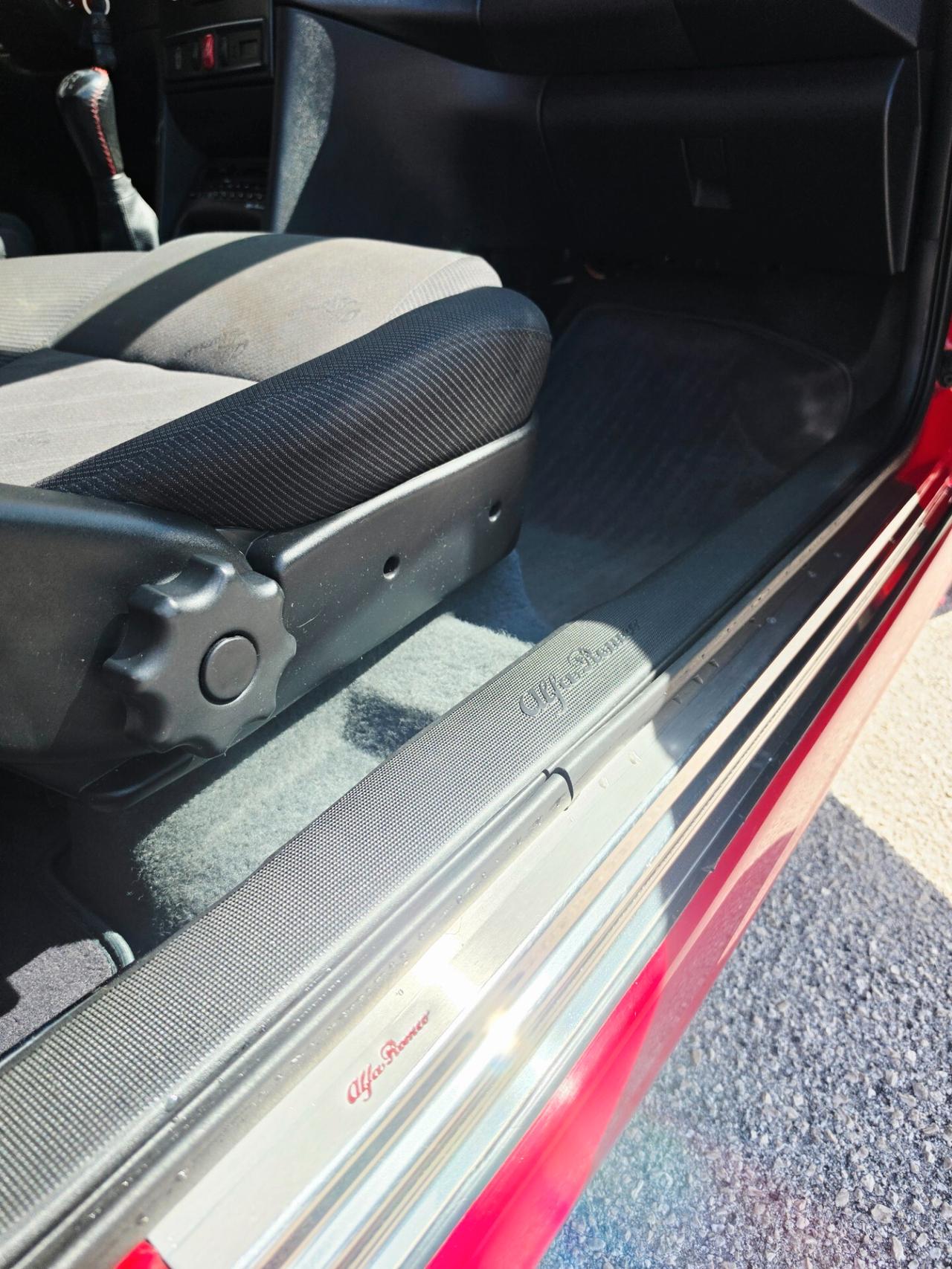 Alfa Romeo 145 2.0i 16V Quadrifoglio TOP Condition UNICOPROPRIETARIO