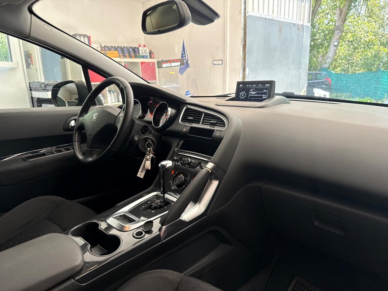 Peugeot 3008 1.5 DIESEL CAMBIO AUTOMATICO