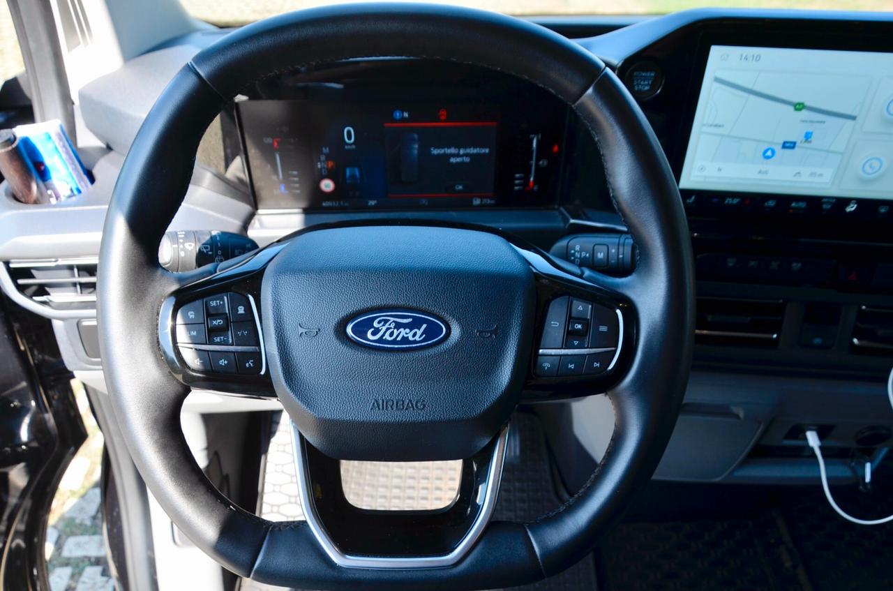 FORD TOURNEO CUSTOM 2.0 TITANIUM 170cv AUTO 8 POSTI, VETTURA PRIVATA NO IVA, GARANZIA FORD 7/2028, SERVICE FORD, UNICOPR, UFF ITALIANA, GANCIO TRAINO, DOPPIA PORTA SCORREVOLE, PERMUTE