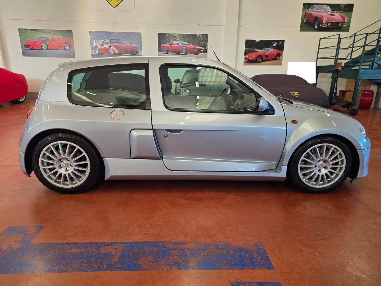 Renault Clio 3.0 V6 24V cat 3 porte Sport