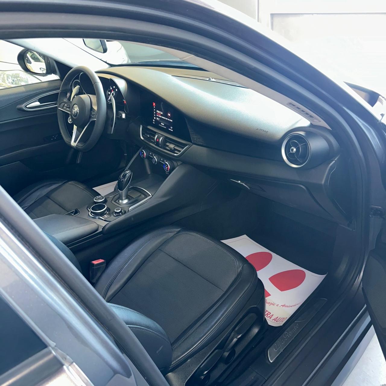 Alfa Romeo Giulia 2.2 Turbodiesel 180 CV AT8 Business Sport Launch Ed.