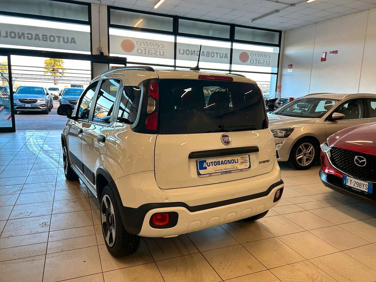 Fiat Panda CROSS 1.0 FireFly Hybrid SPOTICAR