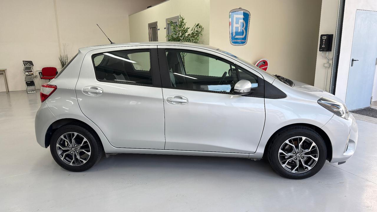 Toyota Yaris 1.0 5 porte Cool 69Cv.