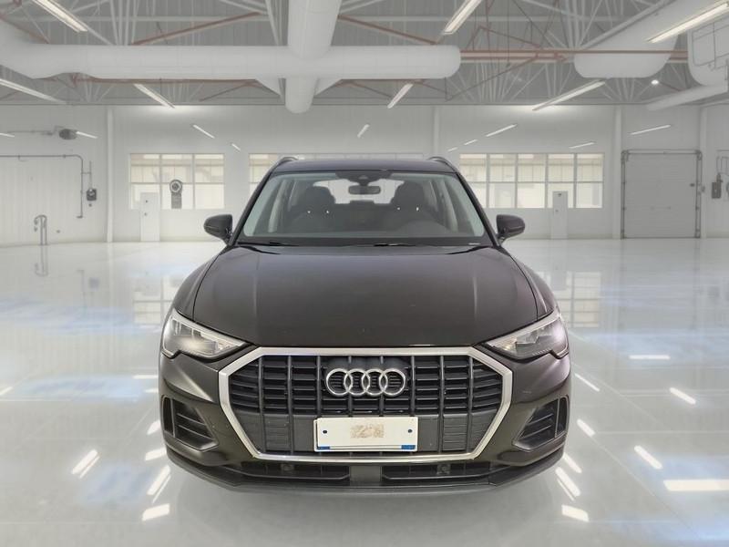 AUDI Q3 35 TDI S tronic Business