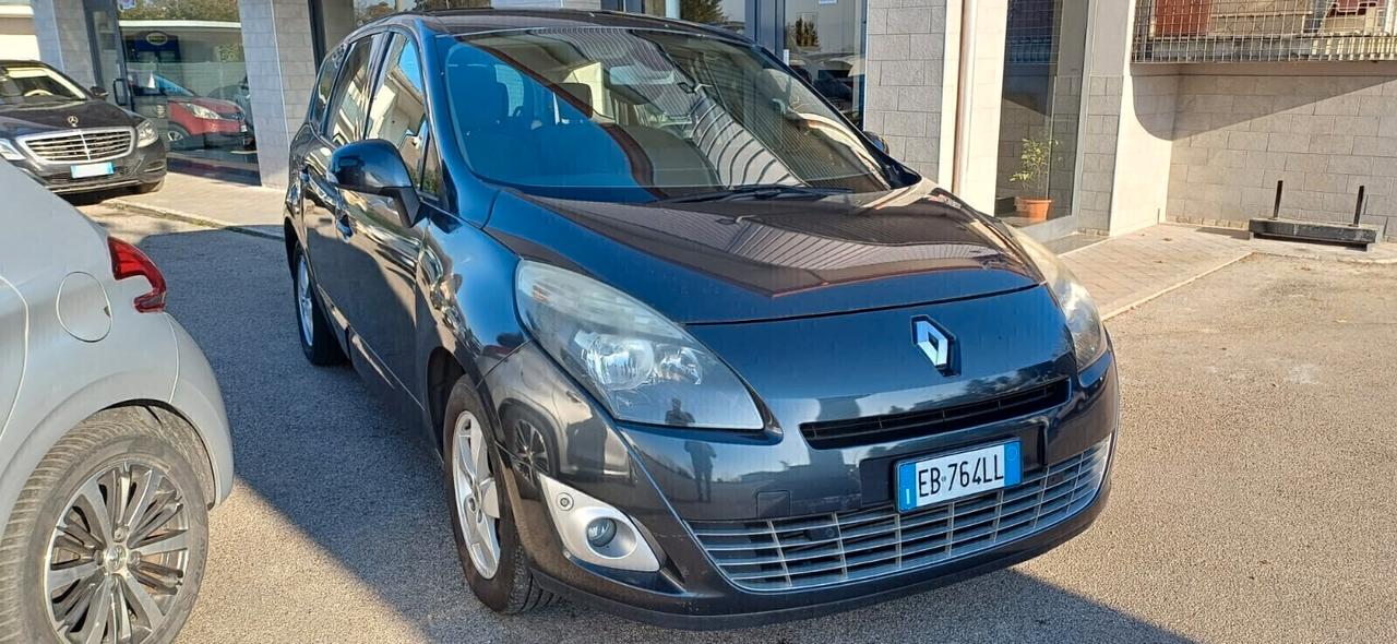 Renault Scénic 1.5 dCi 7 posti Neopatentati