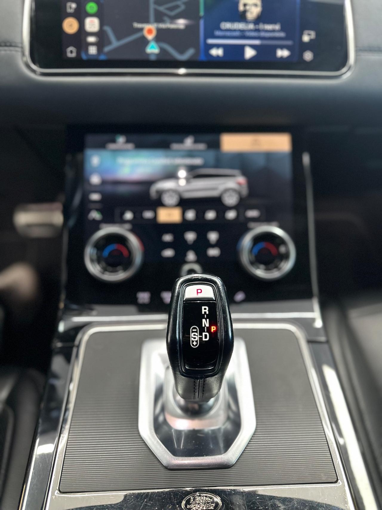 Range Rover Evoque 2.0D I4 204 CV R-Dynamic TOTAL BLACK