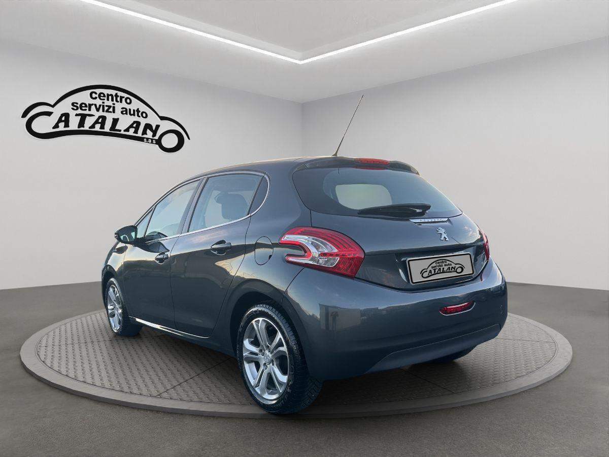 PEUGEOT - 208 - 1.4 HDi 68 CV 5p. Allure