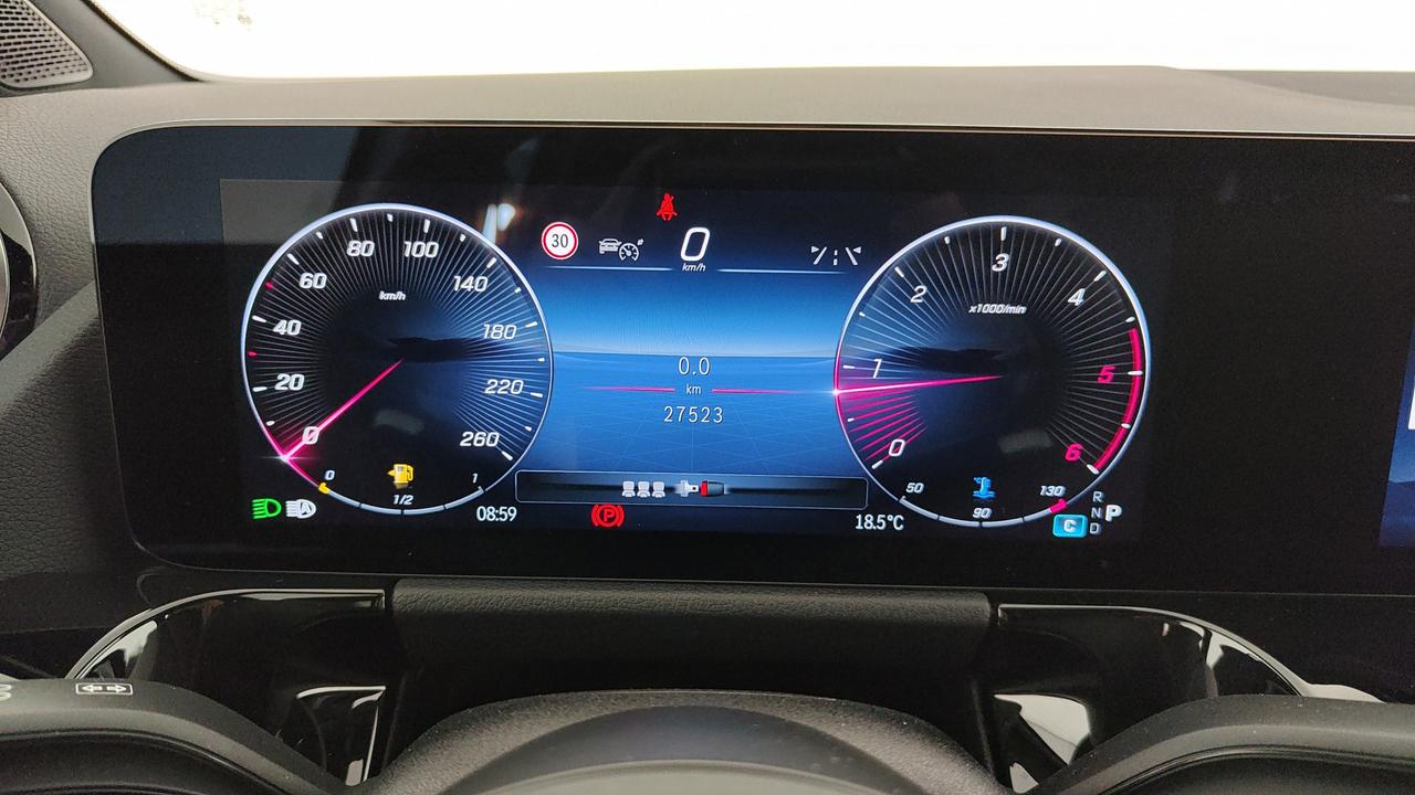 Mercedes-Benz GLA 200 d automatic