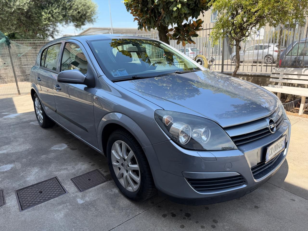 Opel Astra 1.4 16V Twinport 5 porte Enjoy