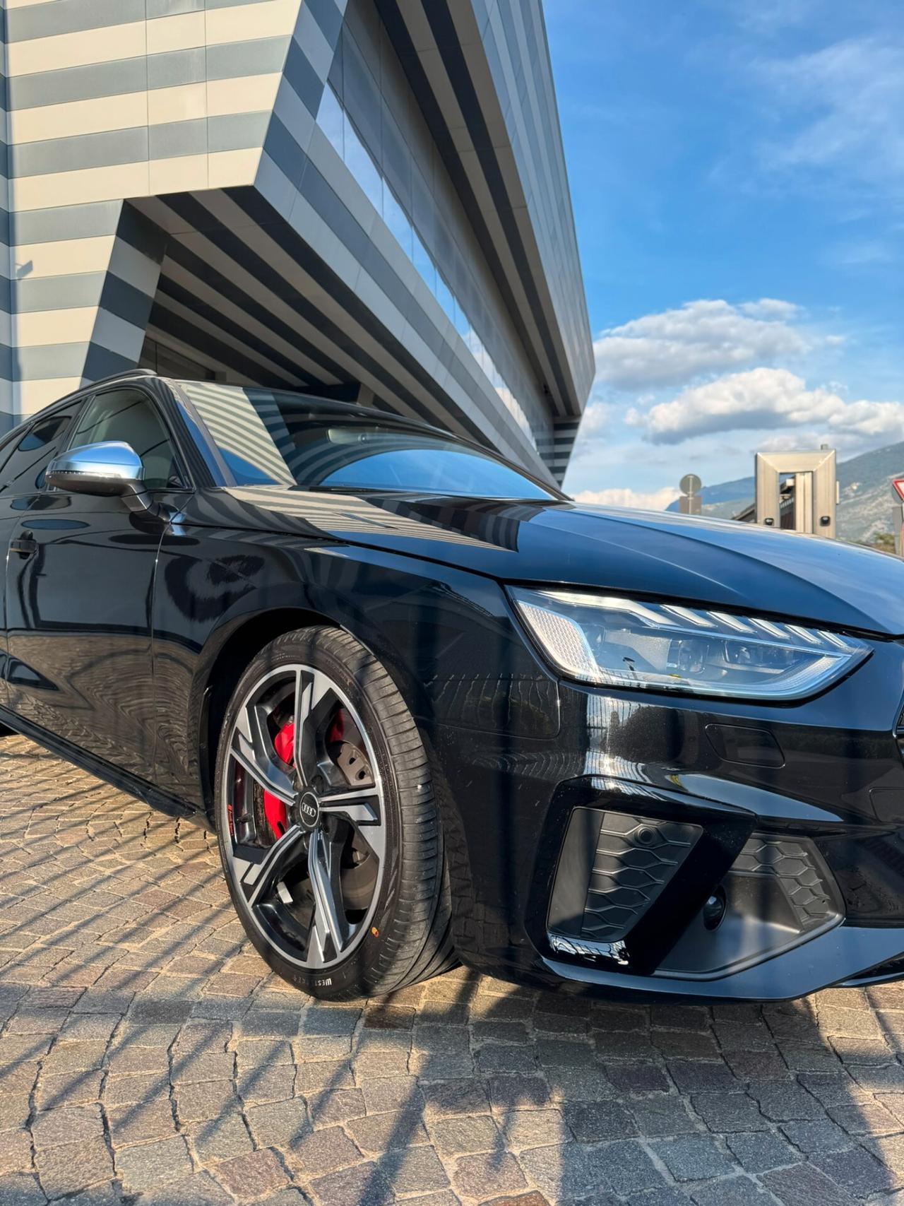 Audi A4 S4 Avant TDI quattro tiptronic TETTO B&O GANCIO STRAFUL