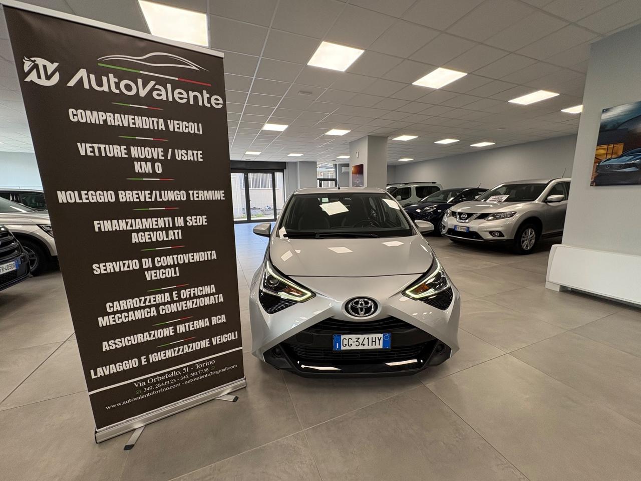 Toyota Aygo Connect 1.0 VVT-i 72 CV 5 porte x-fun