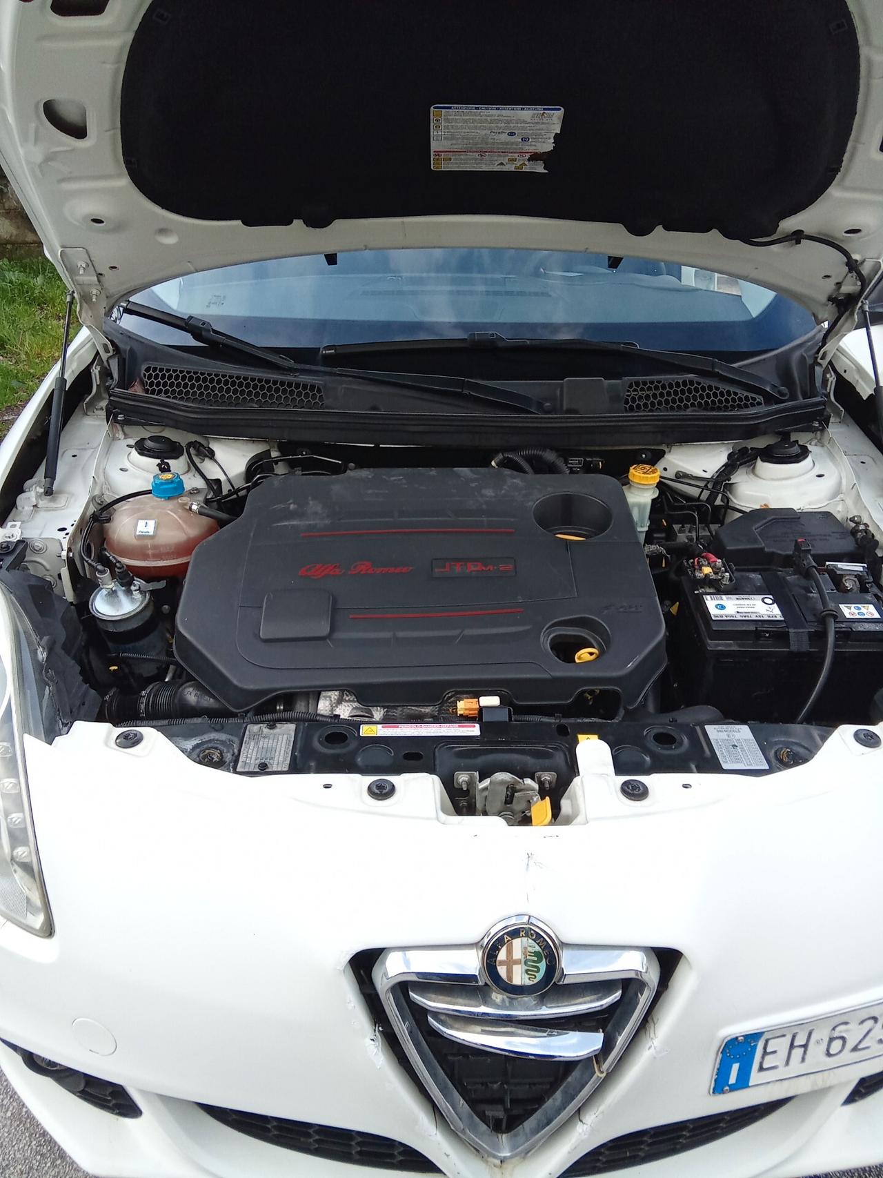 Alfa Romeo Giulietta 1.6 JTDm-2 105 CV 011