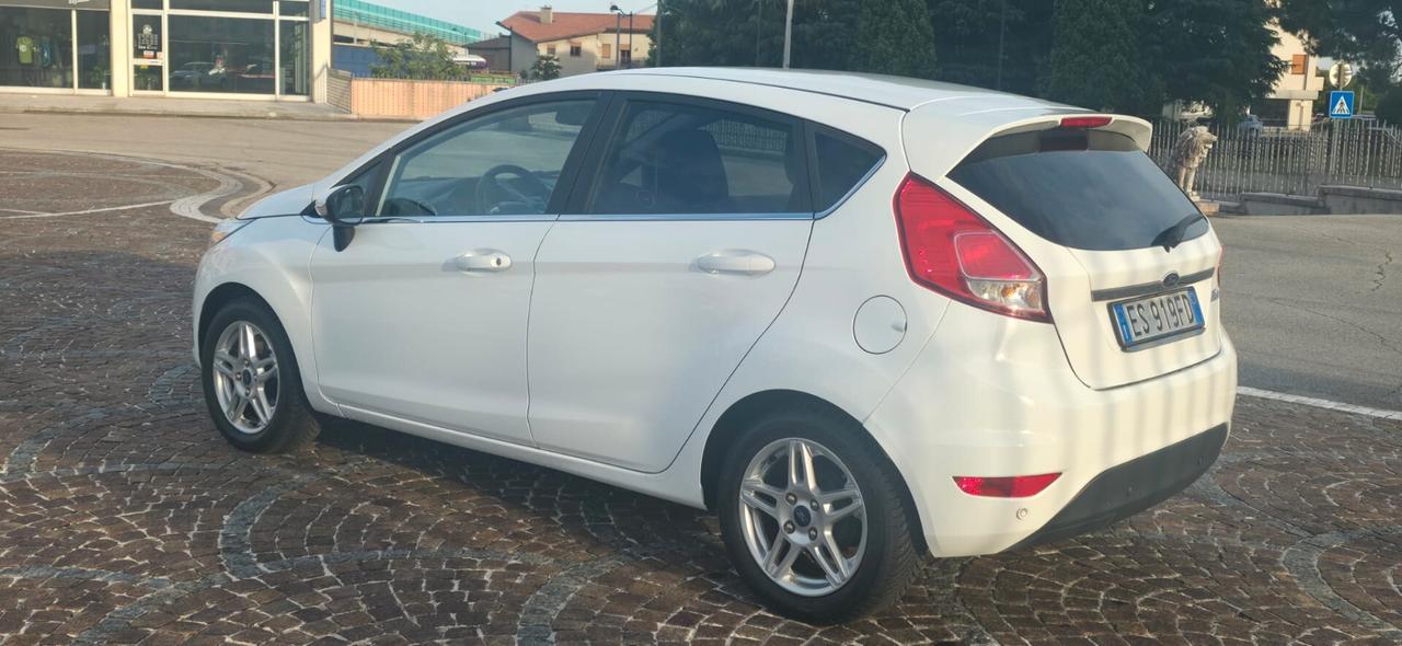 Ford Fiesta 1.6 TDCi 95CV 5 porte Individual