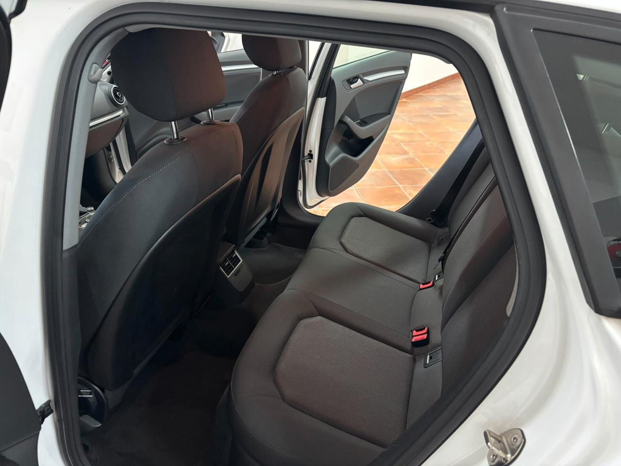 Audi A3 SPB 30 TDI Business