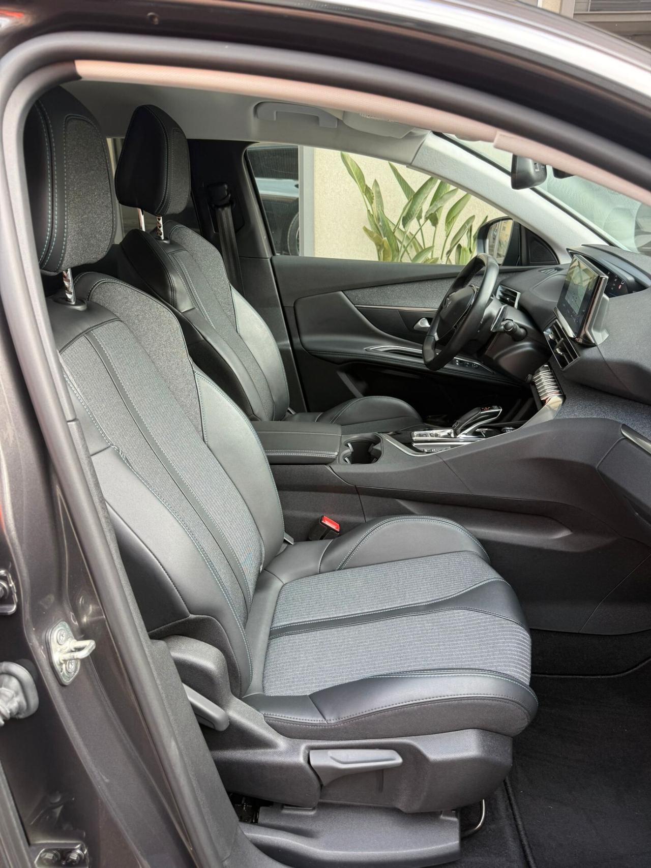 Peugeot 3008 HDi 130 S&S EAT8 Allure Pack...